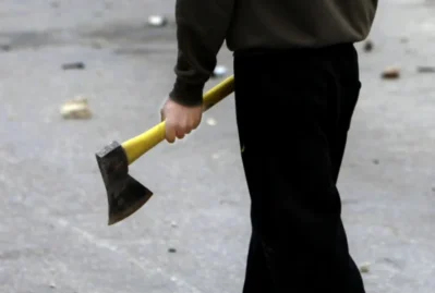 Bakıda dəhşət: arvadını balta ilə öldürdü, özünü asdı