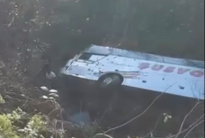 Ermənistanda ağır qəza: avtobus aşdı, 18 nəfər... - VİDEO