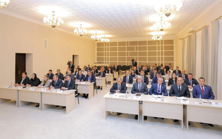 Yeni vəzifəsinə görə Baş nazir postundan azad olundu - FOTO