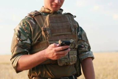 Azərbaycanda əsgərlər xüsusi telefonlar ala biləcək