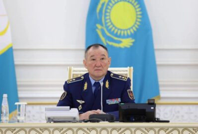 Qazaxıstanın müdafiə naziri Bakıdakı hərbi paradda...