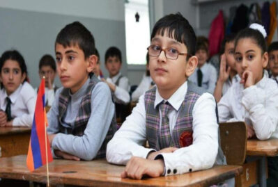 Azərbaycan dili 3 məktəbdə tədris olunur - Andreasyan