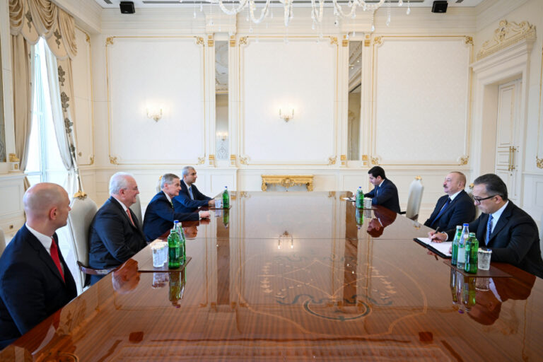 Prezident bu kilsənin nümayəndə heyətini qəbul etdi - FOTOLAR