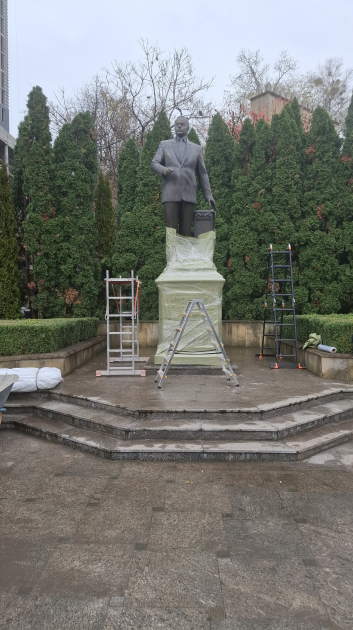 Rusiyanın hücumları gücləndi: Azərbaycan abidələri belə qorunur - FOTO 5 Rusiyanın hücumları gücləndi: Azərbaycan abidələri belə qorunur - FOTO