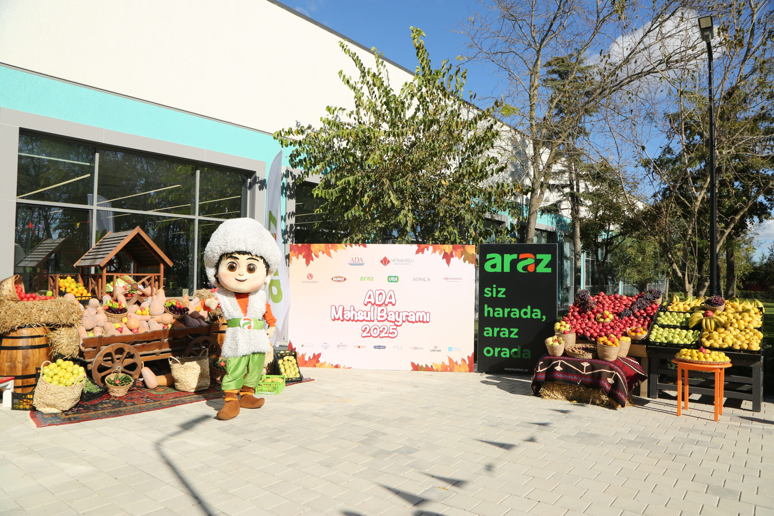 ADA ilə “Veysəloğlu”nun tərəfdaşlığı: xeyriyyə məqsədli festival keçirildi - FOTO 2 ADA ilə “Veysəloğlu”nun tərəfdaşlığı: xeyriyyə məqsədli festival keçirildi - FOTO