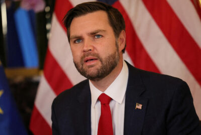 ABŞ vitse-prezidentinin korteji qəzaya uğradı