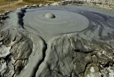 Bakıda bu vulkan 3 dəqiqədən bir püskürür - VİDEO