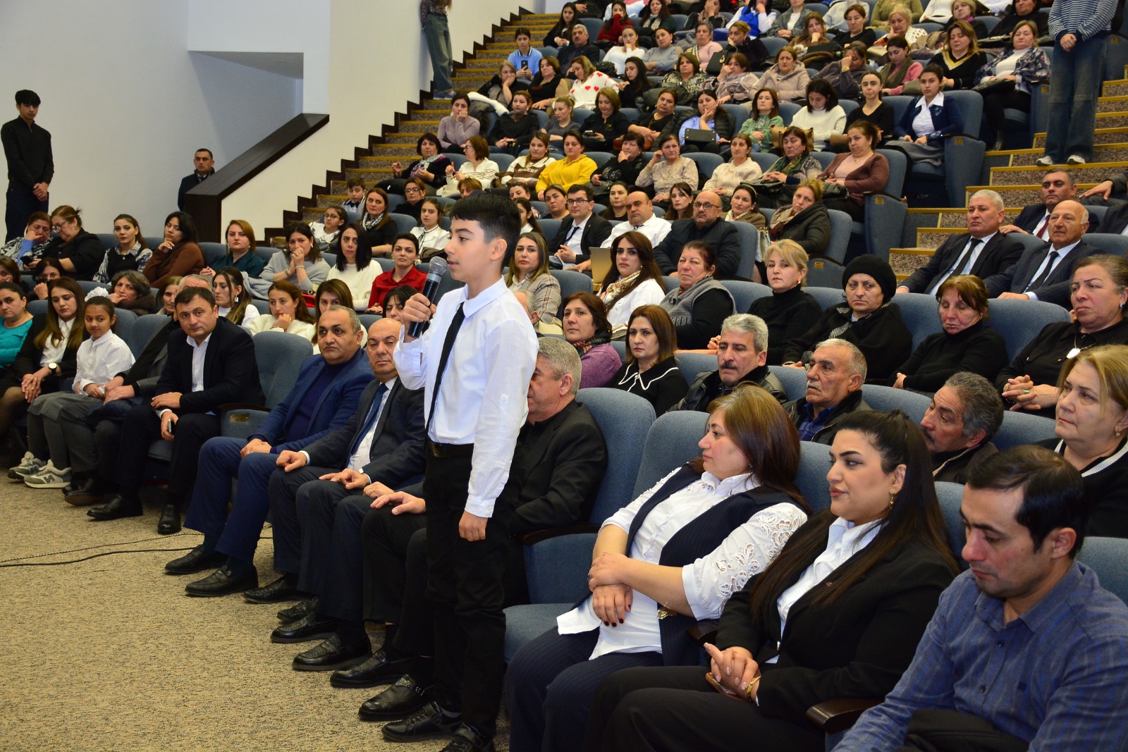 Ağstafada “Konstitusiya və Suverenlik ili” mövzusunda ümumrayon tədbiri keçirildi - FOTOLAR 10 Ağstafada “Konstitusiya və Suverenlik ili” mövzusunda ümumrayon tədbiri keçirildi - FOTOLAR