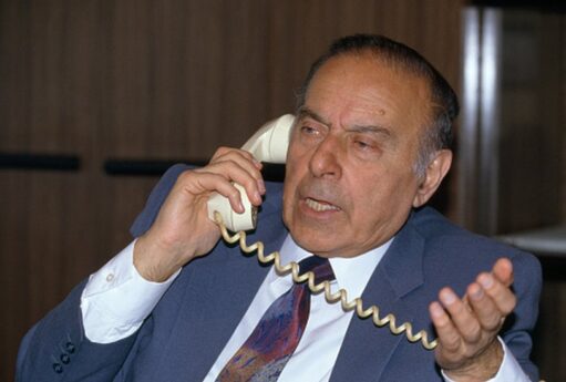 “Heydər Əliyev Ramiz Mehdiyevə zəng edib dedi ki...” – Prezidentin fotoqrafı 16 “Heydər Əliyev Ramiz Mehdiyevə zəng edib dedi ki...” – Prezidentin fotoqrafı