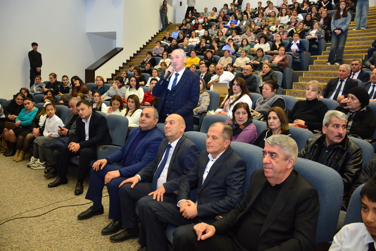 Ağstafada “Konstitusiya və Suverenlik ili” mövzusunda ümumrayon tədbiri keçirildi - FOTOLAR 11 Ağstafada “Konstitusiya və Suverenlik ili” mövzusunda ümumrayon tədbiri keçirildi - FOTOLAR