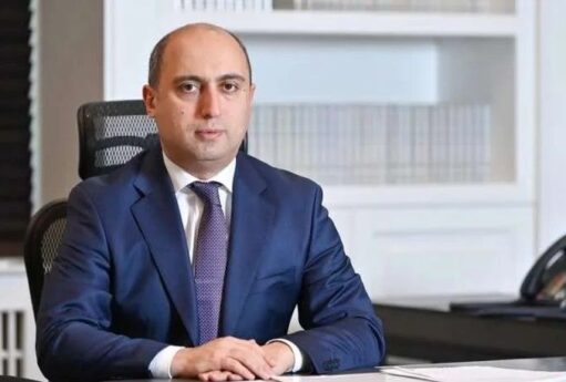 O müəllimlərə niyə maaş verməliyik? – Nazir