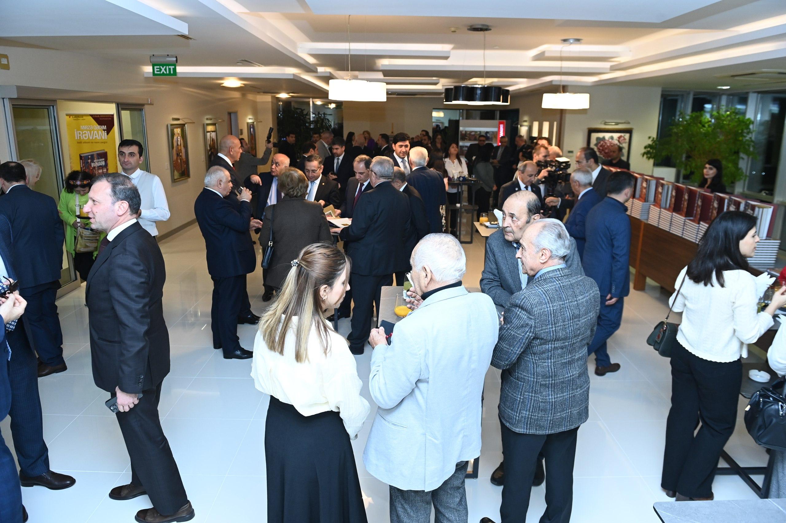 Mirzə Qədim İrəvani “Xalq Əmanəti” layihəsinin 26-cı nəşrində - FOTOLAR 3 WhatsApp Image 2025 12 04 at 10.09.11 1