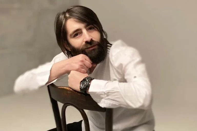 Elşad Xosedən polisə şikayət olundu