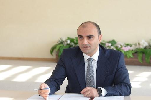 Nəsiminin “çiçəyi burnunda” başçısı nəyin və kimin güdazına gedib?