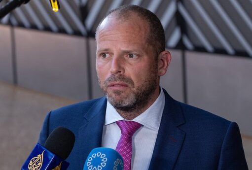 Baş nazirlə fotosunu paylaşdı: elə bir zarafat etdi ki...