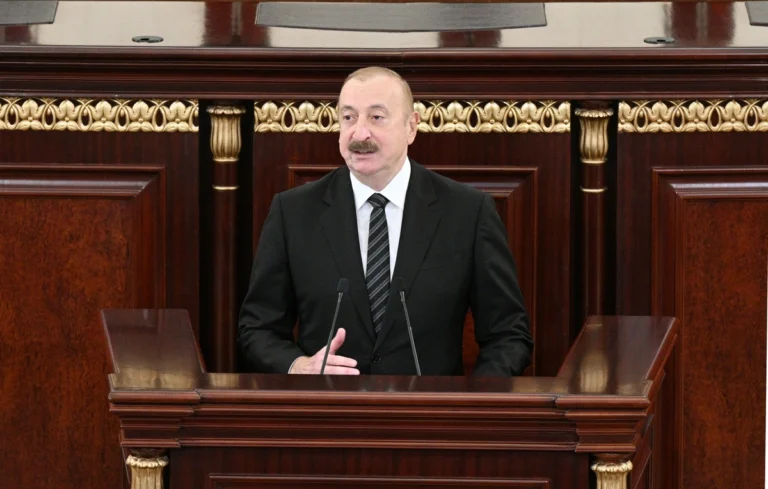 Prezident çağırış etdi, ailəsi də sıraya qoşuldu - Diqqət çəkən məqam isə...