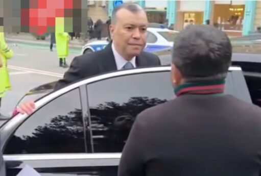 Sahil Babayevin vətəndaşla söhbətində diqqətçəkən məqam – Təhlükəsizlik amili... 16 Sahil Babayevin vətəndaşla söhbətində diqqətçəkən məqam – Təhlükəsizlik amili...