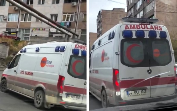 Türkiyə təcili tibbi yardım maşını Ermənistana kimi aparıb? - FOTO 2 Türkiyə təcili tibbi yardım maşını Ermənistana kimi aparıb? - FOTO