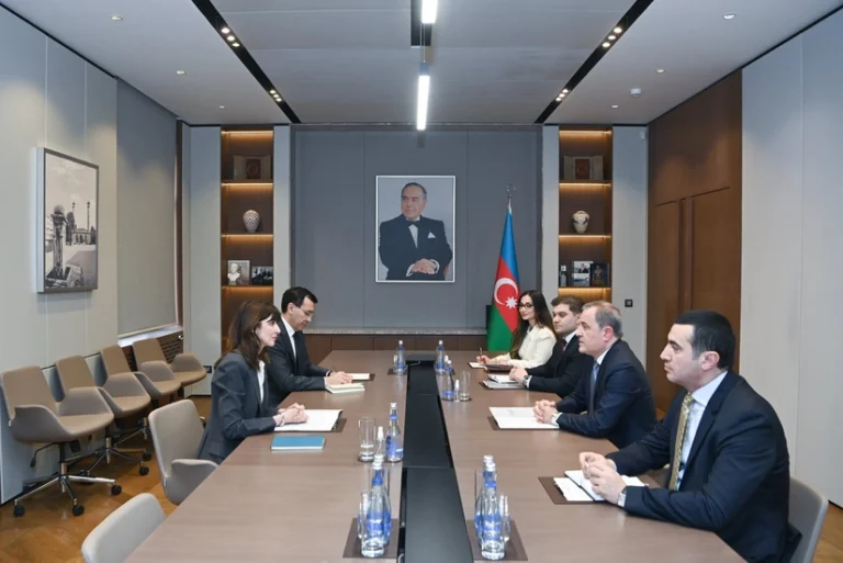 Ceyhun Bayramov Vladanka Andreyevanı qəbul etdi - FOTOLAR