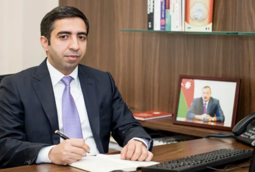 Zaur Əliyevin ətrafında müəmmalı vəziyyət: Vəzifədən gedir, yoxsa həbsə girir? 13 zaur eliyev 1