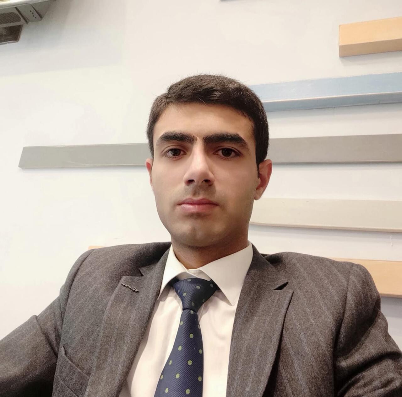 Vəzifəli şəxsin evdən meyiti tapıldı - FOTO