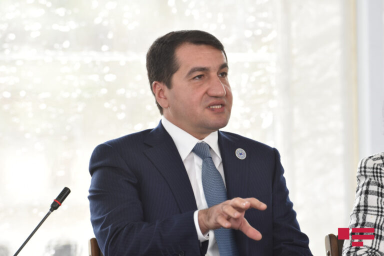Azərbaycan özünü "iki dünya müharibəsi" arasında sıxılmış kimi hiss edir – Hikmət Hacıyev