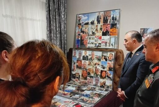 Rəşad Məmmədov həmin hərbçinin ailəsini ziyarət etdi – FOTOLAR