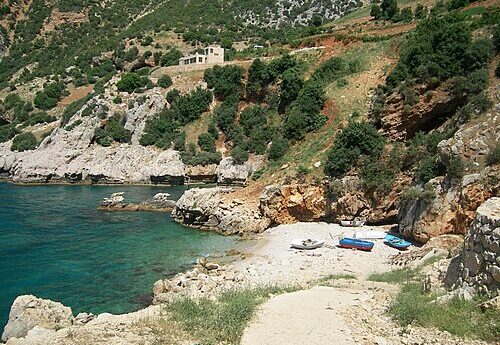 Türkiyədə türkmən şəhərində təxribat – "Hələbdə qırğın var"