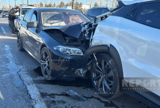 Sumqayıtda 6 maşının iştirakı ilə zəncirvari qəza oldu - FOTO