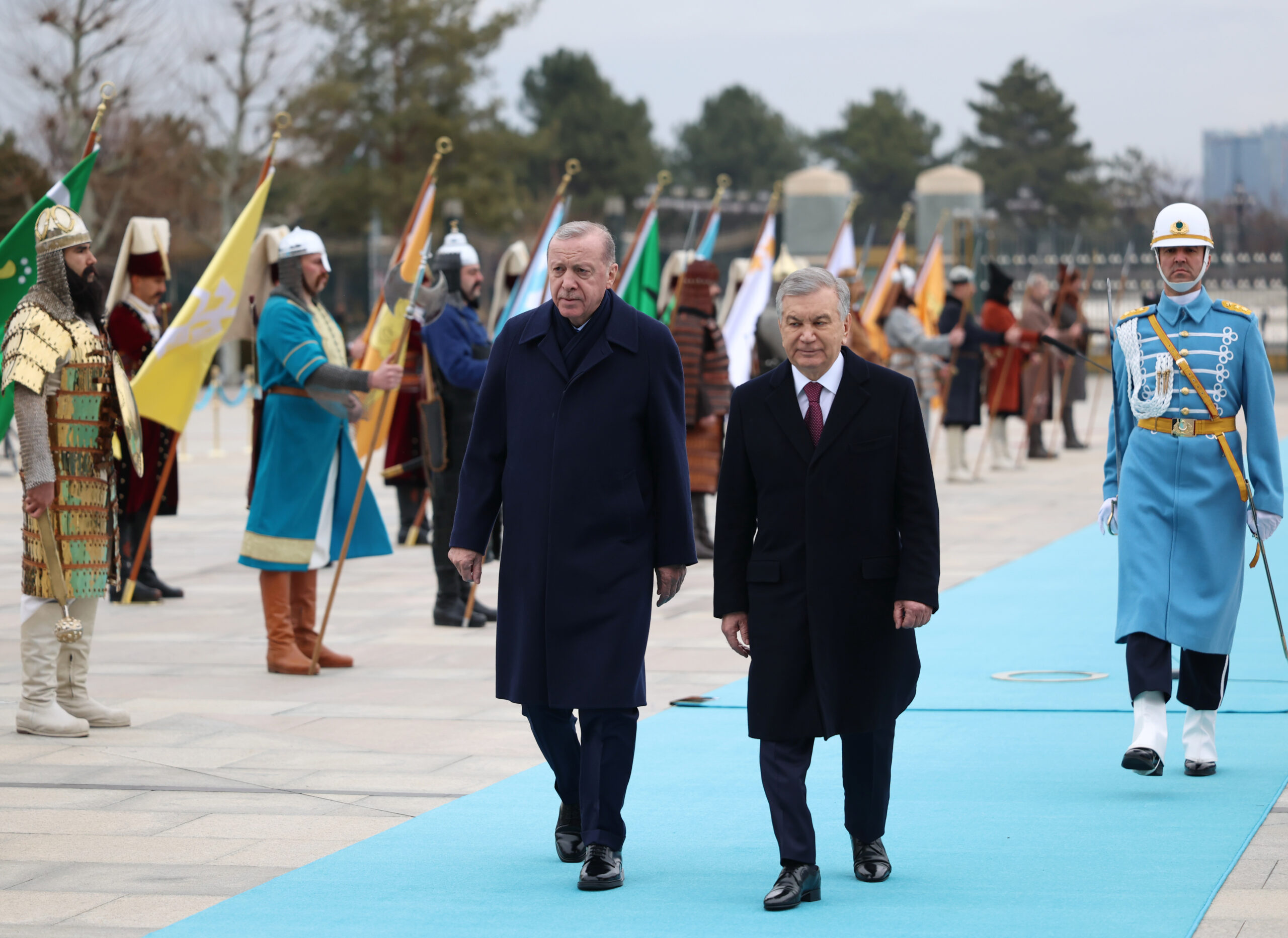 AA 20260129 40401671 40401654 CUMHURBASKANI ERDOGAN OZBEKISTAN CUMHURBASKANI MIRZIYOYEVI RESMI TORENLE KARSILADI scaled