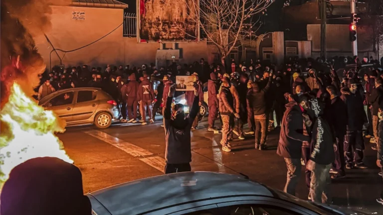 İranda etirazlar zamanı 297 nəfər həbs edildi