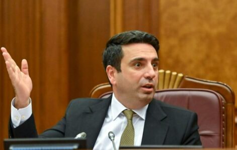 Simonyan "Azərbaycan ərazisinə giriblər" dedi, ara qarışdı - Ardıcıl sorğular