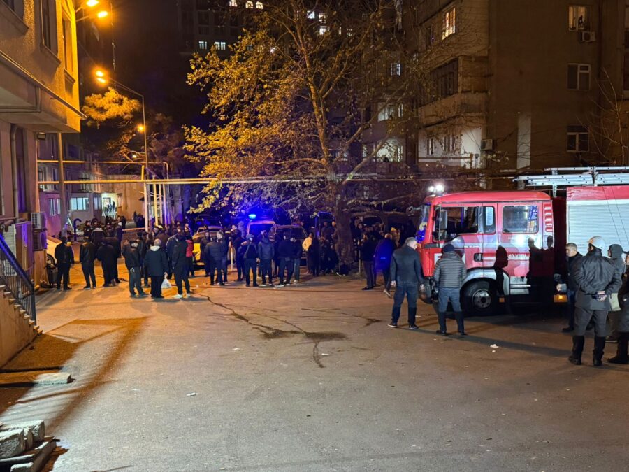 Bakıda Yeni İlin ilk dəqiqələrində yanğın – VİDEO