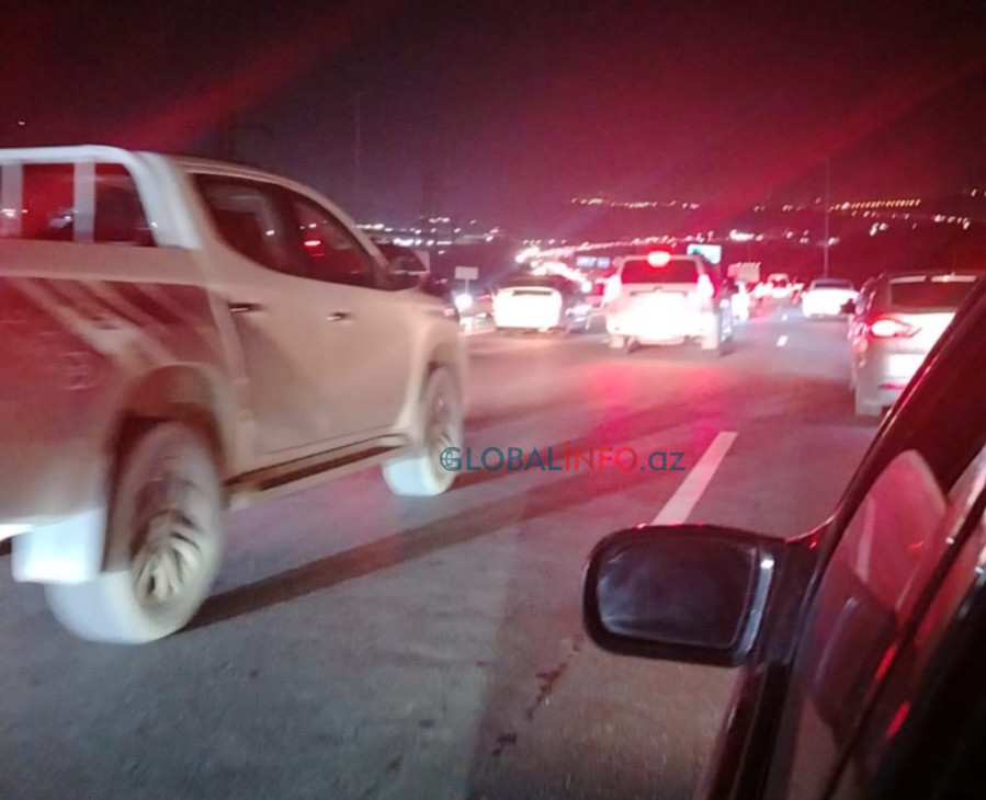 Bakıya hərəkət dayandı: minlərlə insan şəhərə girə bilmir – FOTOLAR
