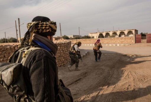 Suriya ordusu Rakka vilayətinə daxil oldu - VİDEO