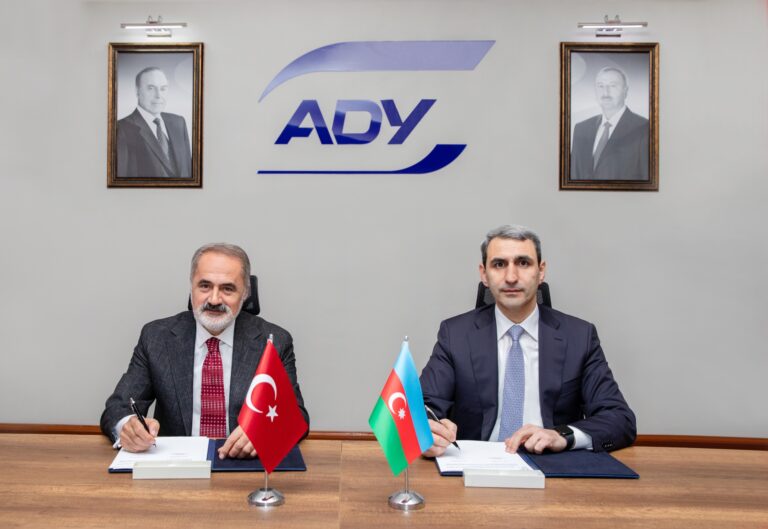 Azərbaycan və Türkiyə dəmir yolları arasında memorandum imzalandı - FOTO