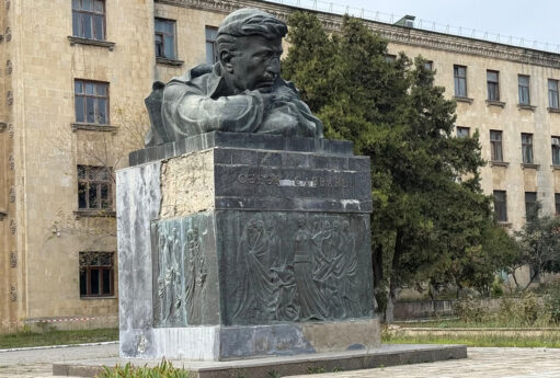 Cəfər Cabbarlının heykəli bərpa ediləcək - Rəsmi