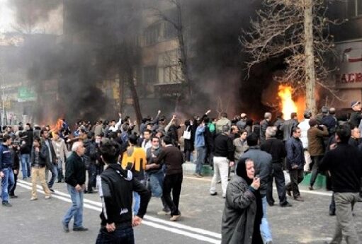 İranın baş prokuroru etirazçıları ölümlə hədələdi