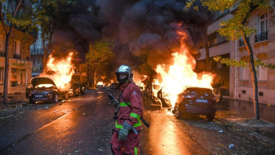 france protest fire gty ps 181201 hpMain 16x9 992