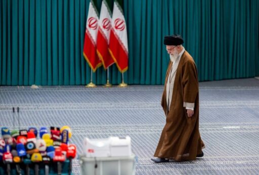 İranda vəziyyət dəyişdi: Pəhləvilər bacarmışdı, dini hökumət necə edəcək?