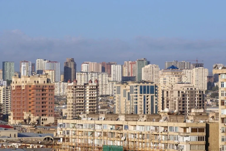 Bakıda mənzil qiymətləri rekord vurur: 1 kvadratmetr 17 min manatı keçdi