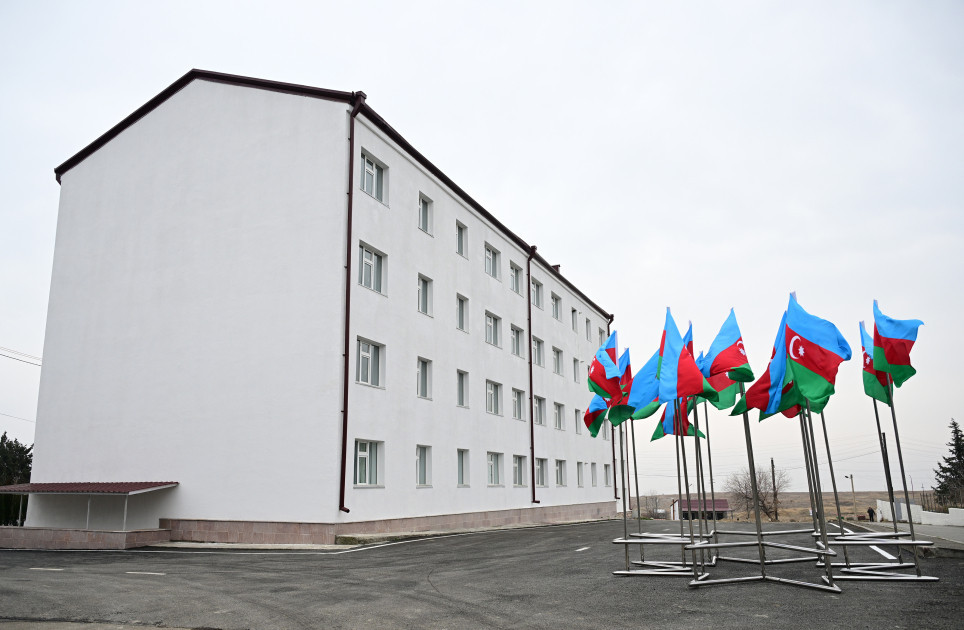 Prezident İlham Əliyev Ağdərə şəhərinin Baş planı ilə tanış oldu