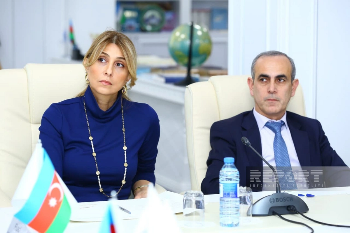 QHT-lər və alimlər Azərbaycan dili mövzusunda müzakirə apardılar - FOTOLAR 12 qh 12