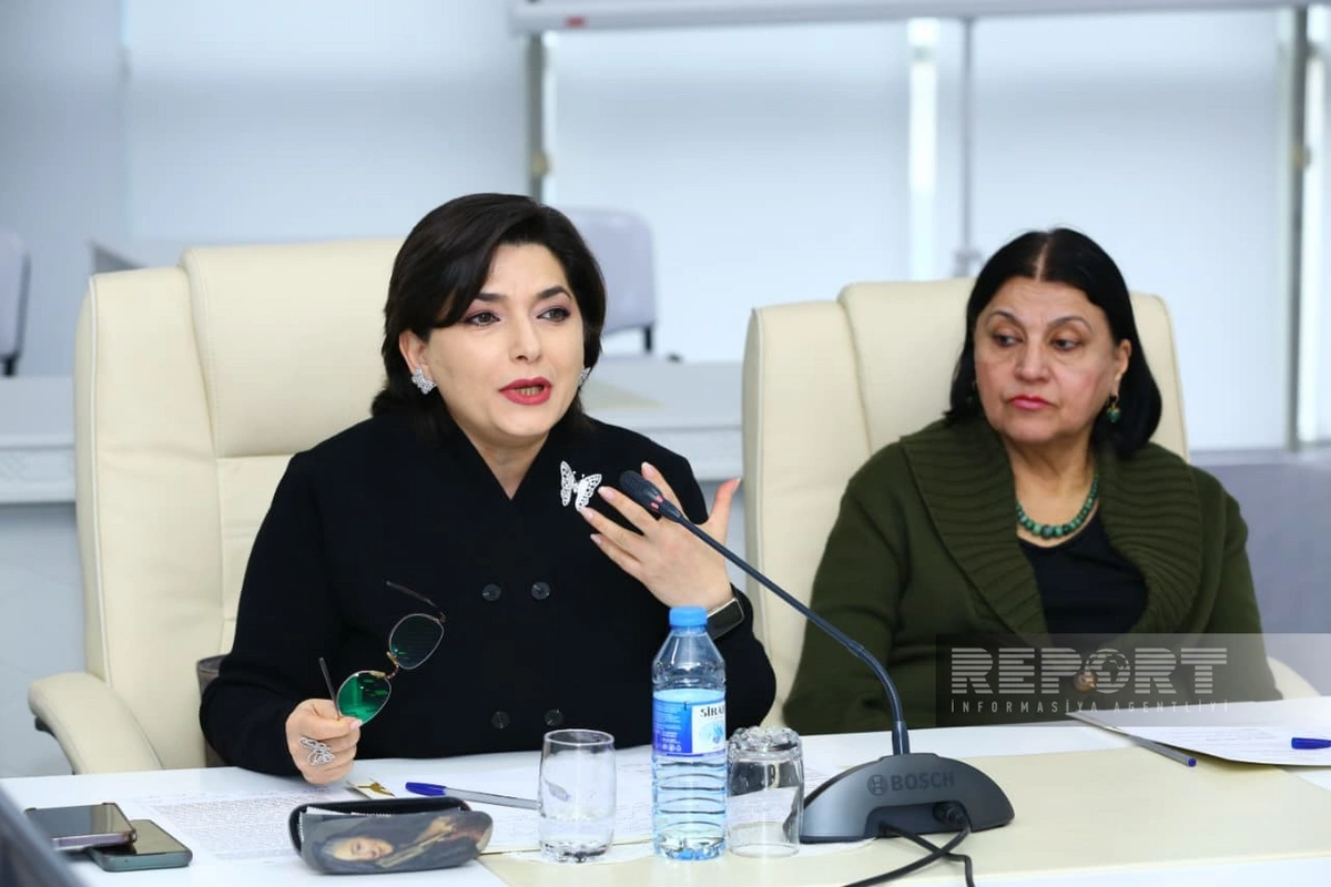 QHT-lər və alimlər Azərbaycan dili mövzusunda müzakirə apardılar - FOTOLAR 3 qh 3