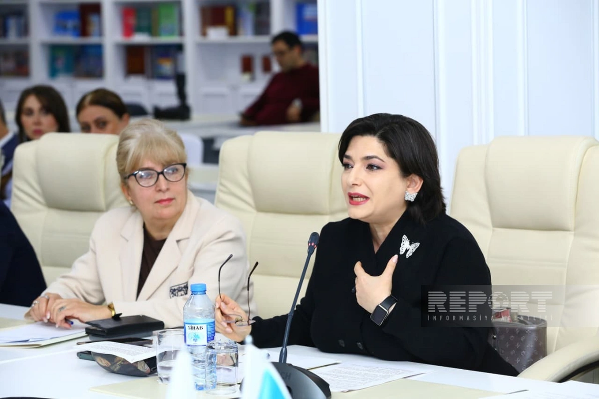 QHT-lər və alimlər Azərbaycan dili mövzusunda müzakirə apardılar - FOTOLAR 4 qh 4