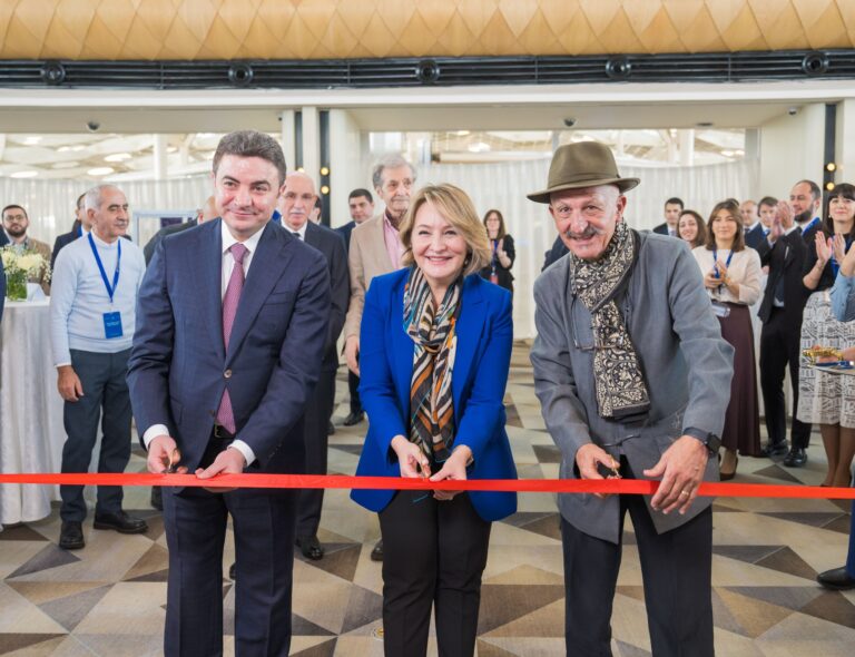 “Yüksələn işıq”: REZA-nın fotosərgisi Heydər Əliyev Beynəlxalq Aeroportunda təqdim olunur - FOTOLAR