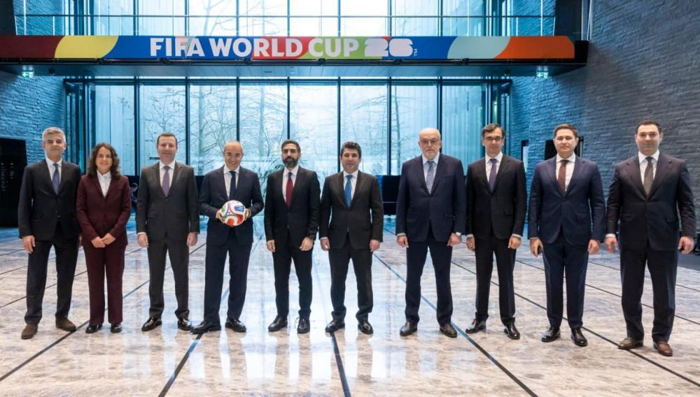 Rövşən Nəcəf FIFA prezidenti ilə görüşdü – FOTOLAR 9 showpic el100 n 7