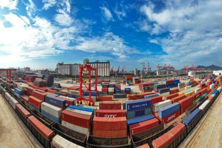 Bakı Limanı yük aşırmalar üzrə rekord göstərici əldə etdi