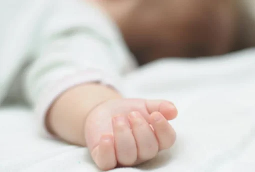 Dəfn edilməyə aparılan körpə yolda ayıldı – Bakıda inanılmaz olay