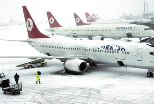 İstanbulda reyslər dayandırıldı, məktəblər bağlandı